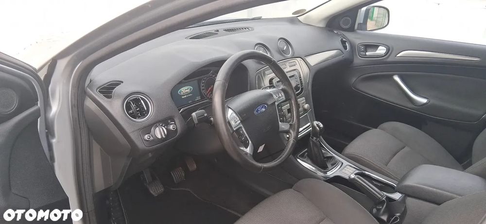 Ford Mondeo 2.0 FF Titanium - 11