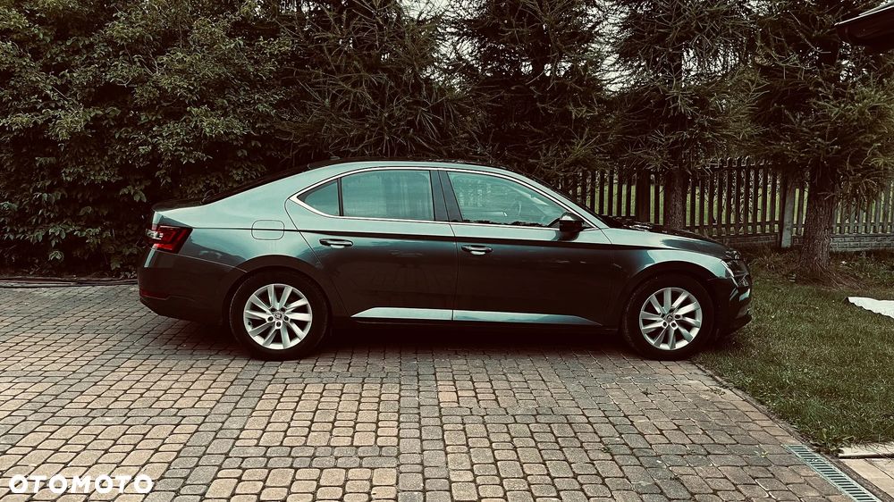 Skoda Superb 2.0 TDI Style - 2