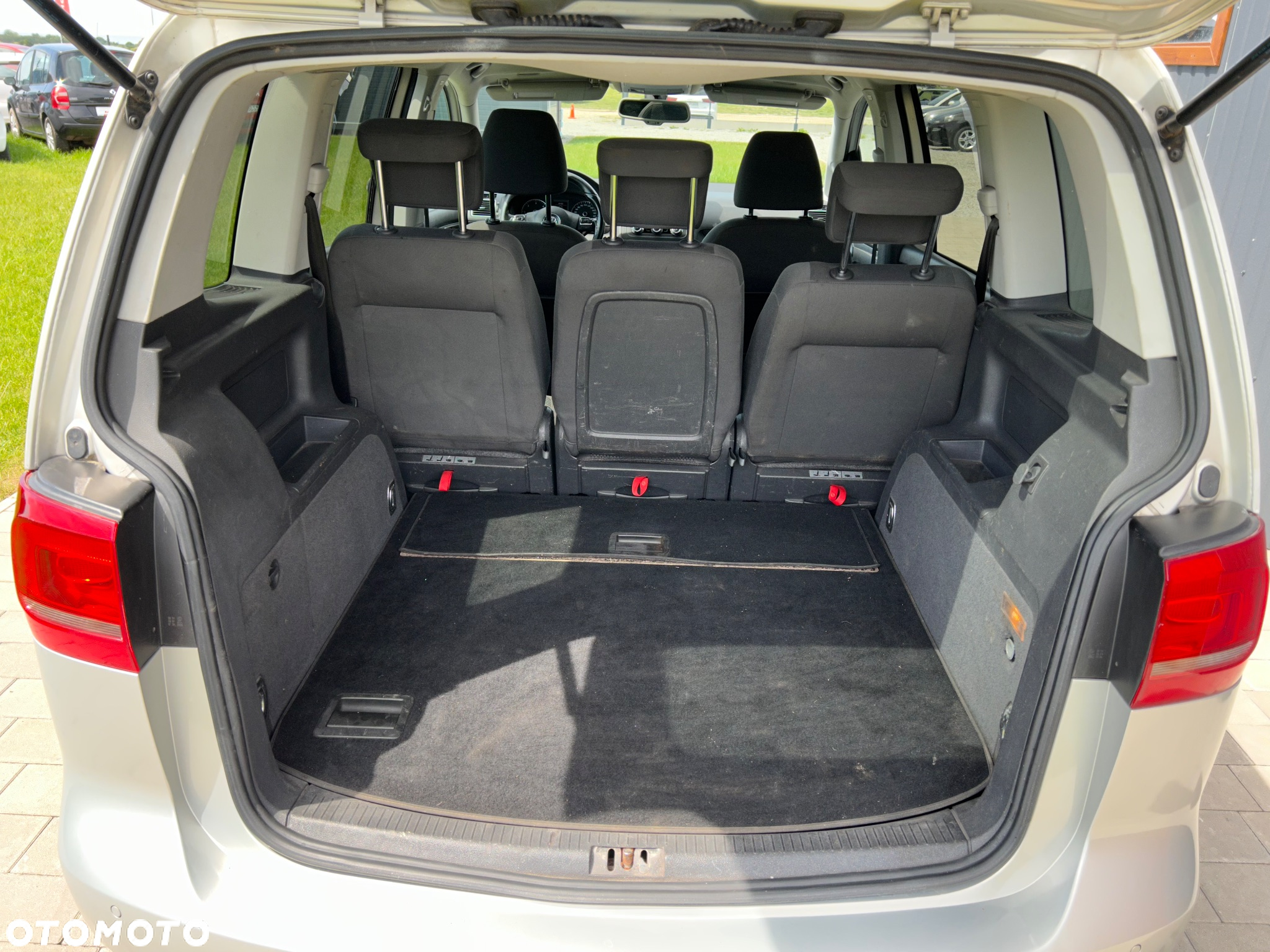 Volkswagen Touran - 6