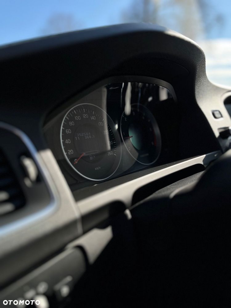 Volvo V60 D4 Geartronic - 14