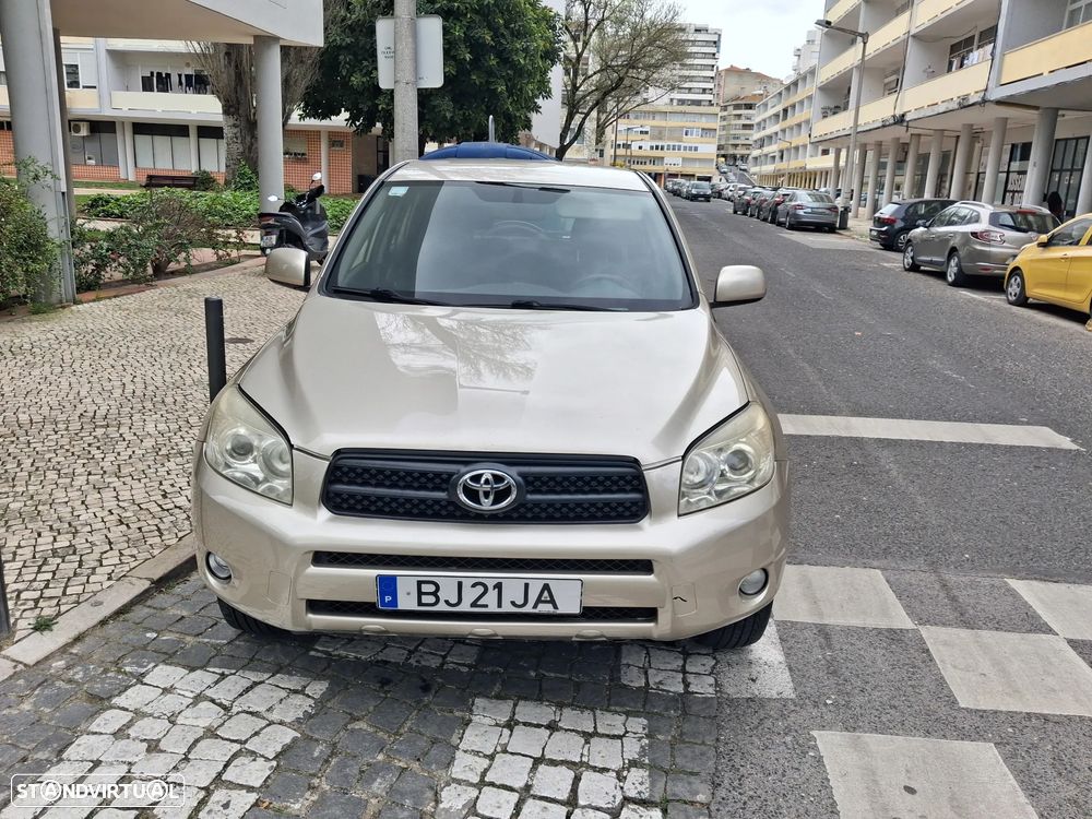 Toyota RAV4 2.2 D-4D - 2