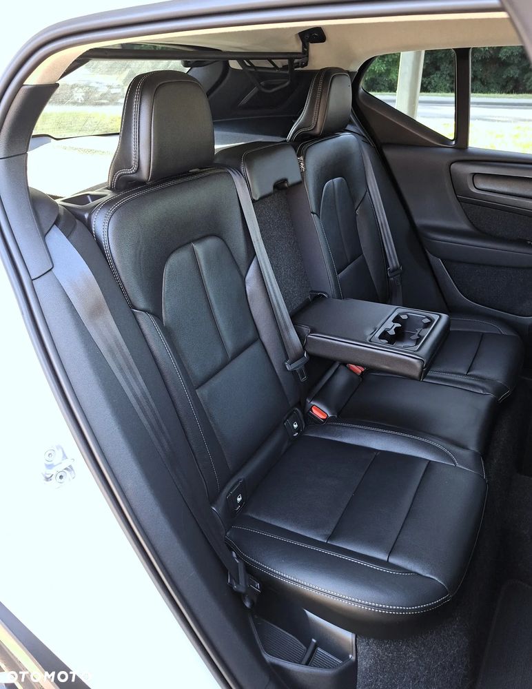 Volvo XC 40 D3 SCR Momentum Core - 14