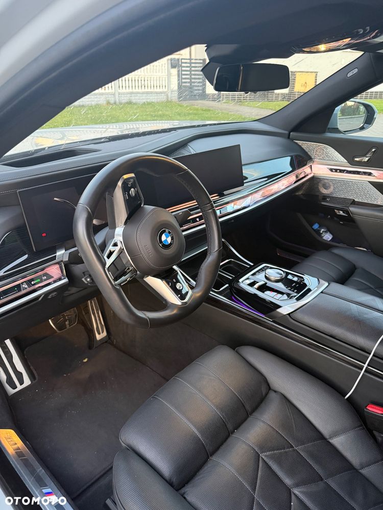 BMW Seria 7 - 17