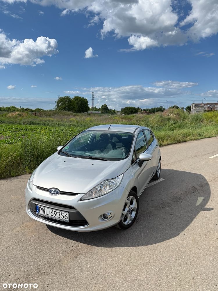Ford Fiesta 1.4 Autom Titanium - 2