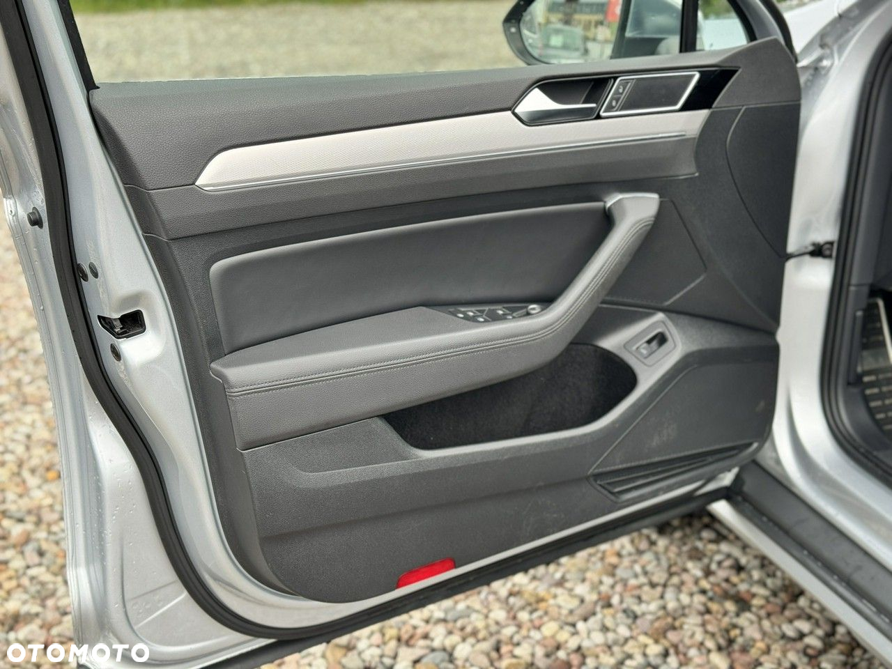 Volkswagen Passat Variant 2.0 TDI SCR DSG 4Motion Alltrack - 17