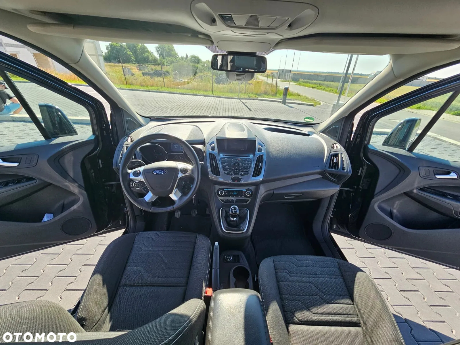 Ford Tourneo Connect Grand - 13