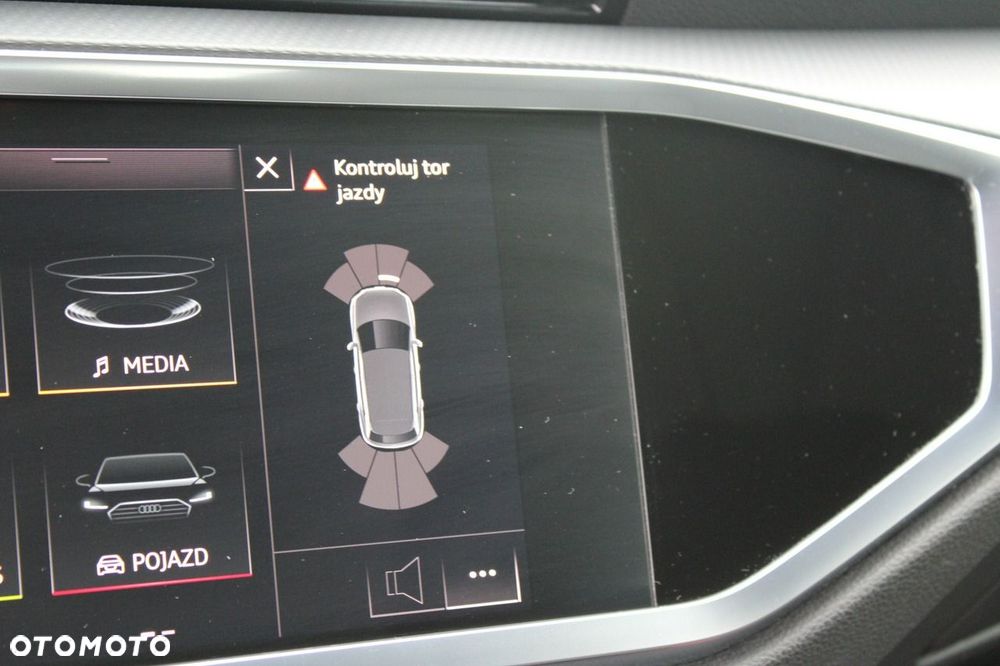 Audi Q3 - 30