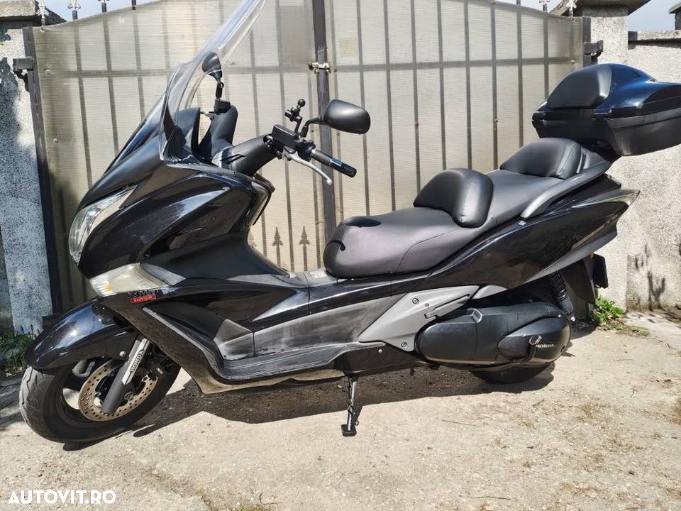 Honda FJS 600 Silver Wing - 1