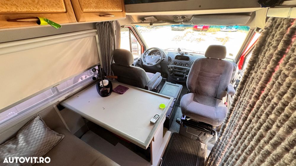 Mercedes-Benz Sprinter - 15
