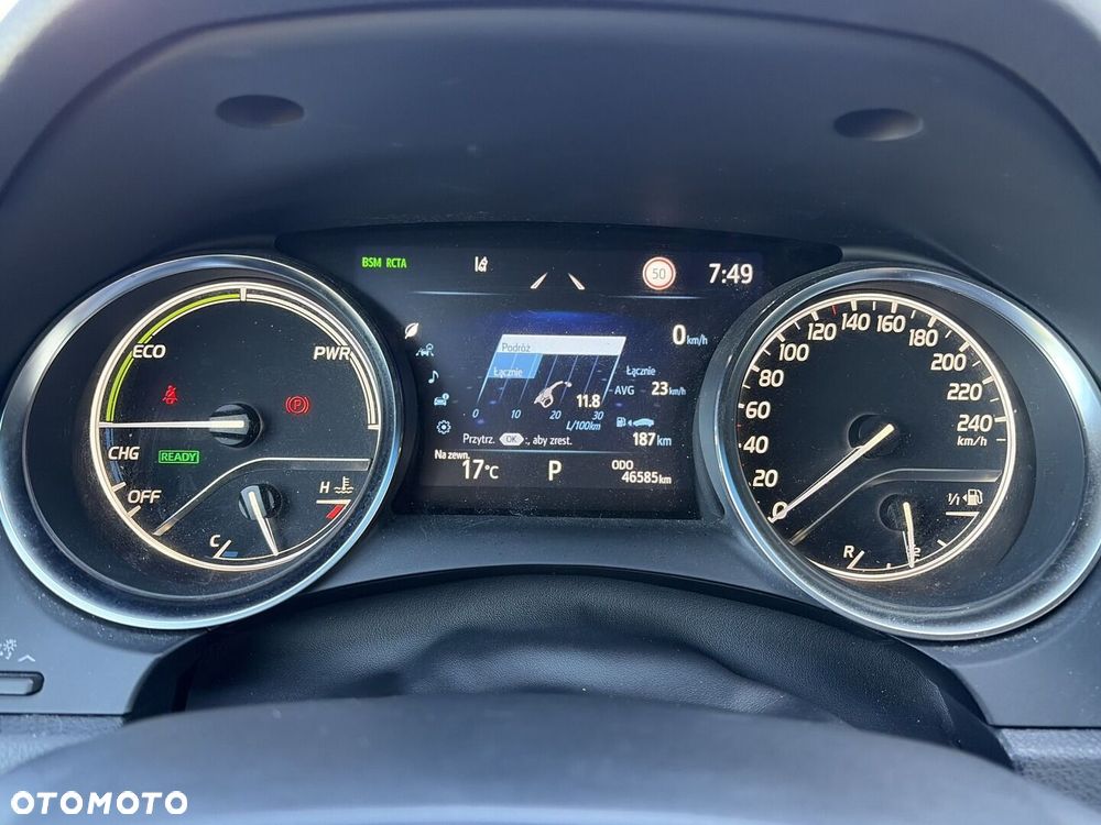 Toyota Camry 2.5 Hybrid Executive CVT - 21