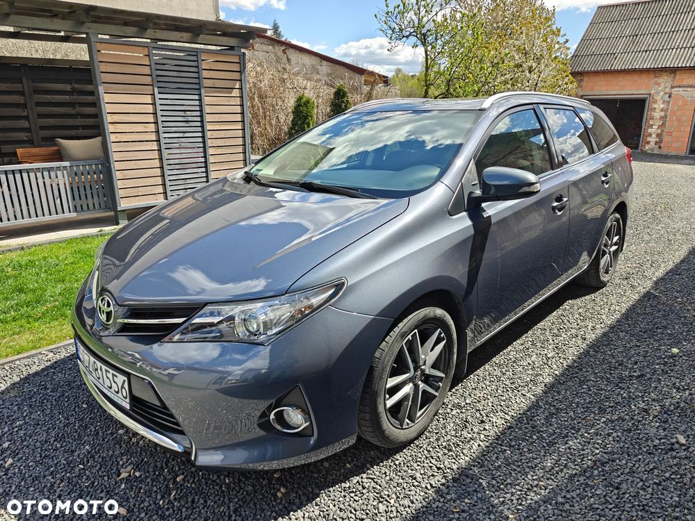 Toyota Auris 1.4 D-4D Premium Comfort - 33