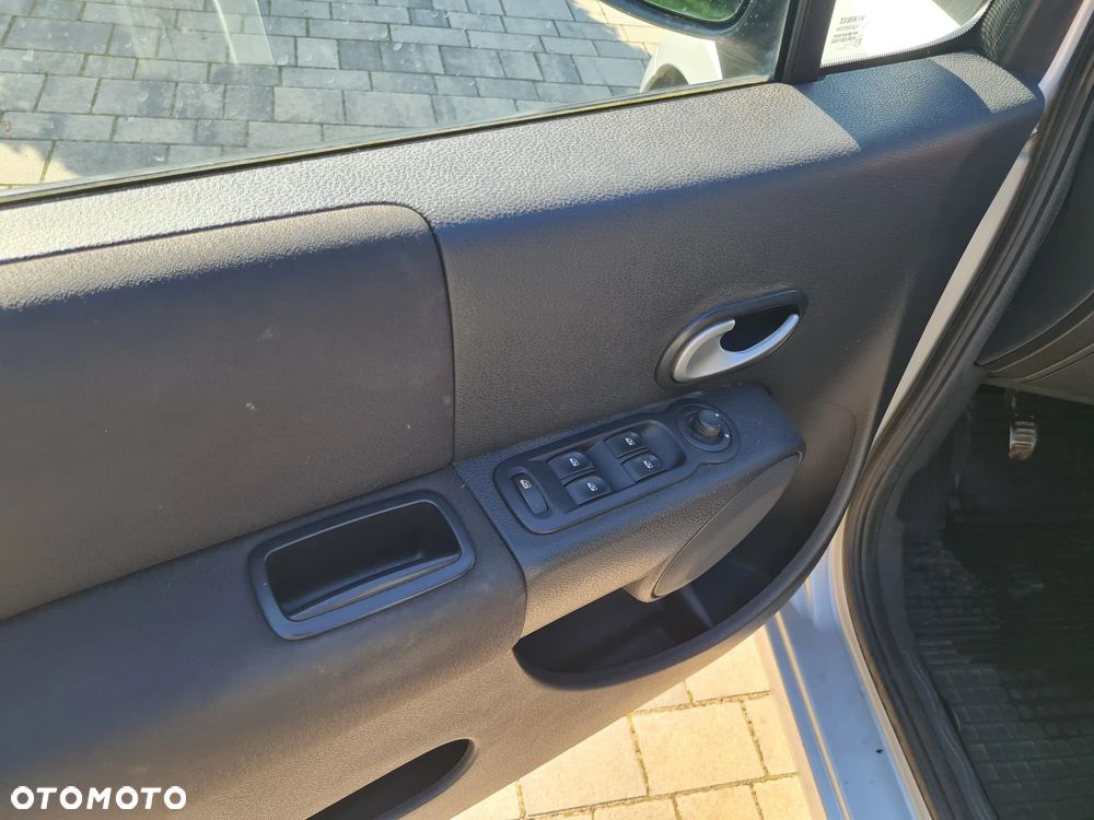 Renault Modus - 15