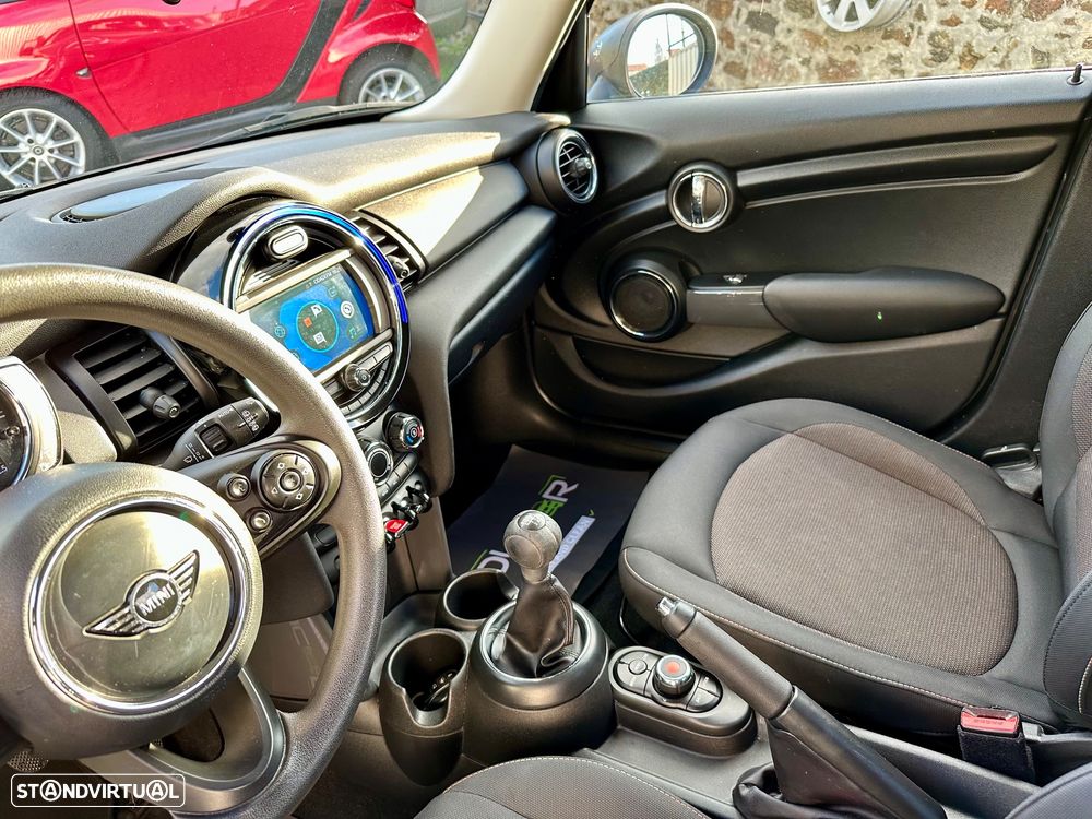 MINI 5 Portas One D - 19