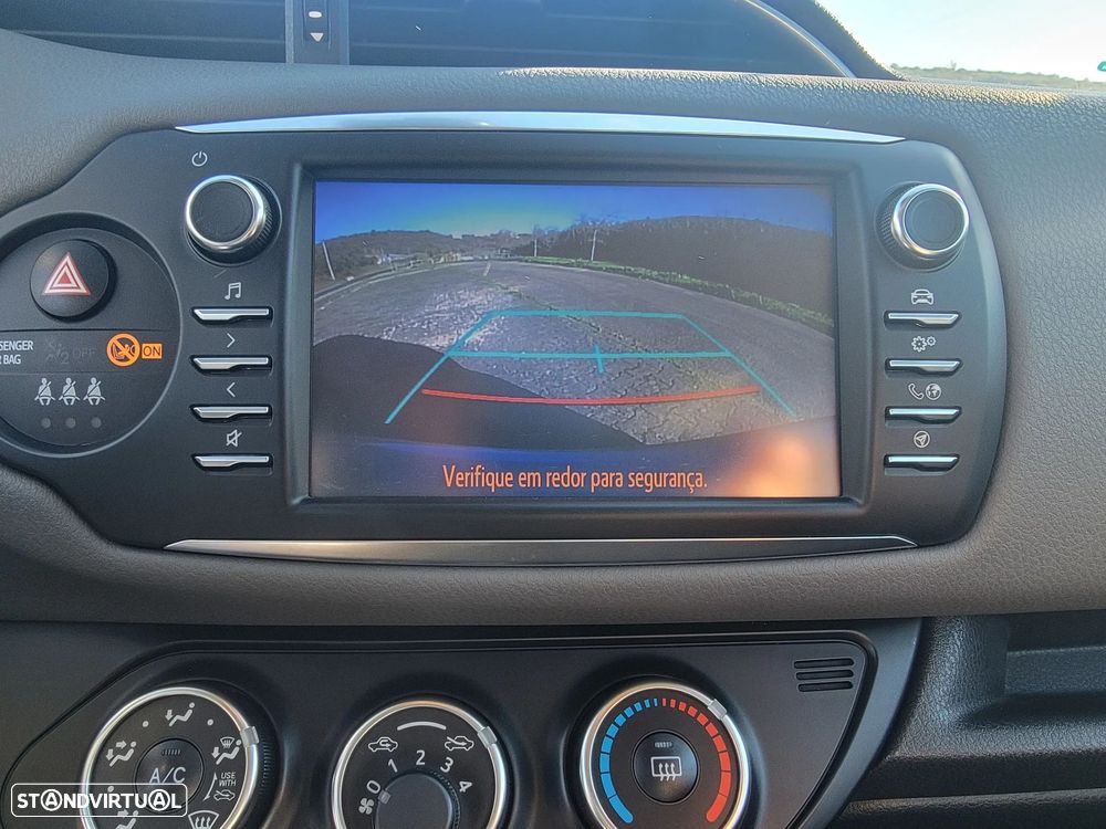 Toyota Yaris 1.0 VVT-i Comfort+P.Style - 27