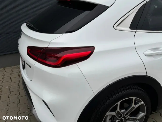 Kia XCeed - 10