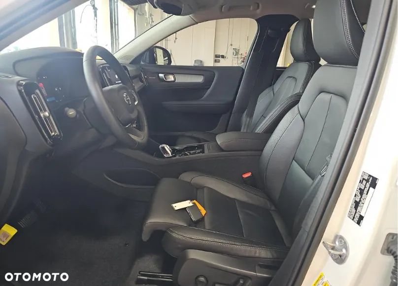 Volvo XC 40 B5 B AWD Ultimate Dark - 7