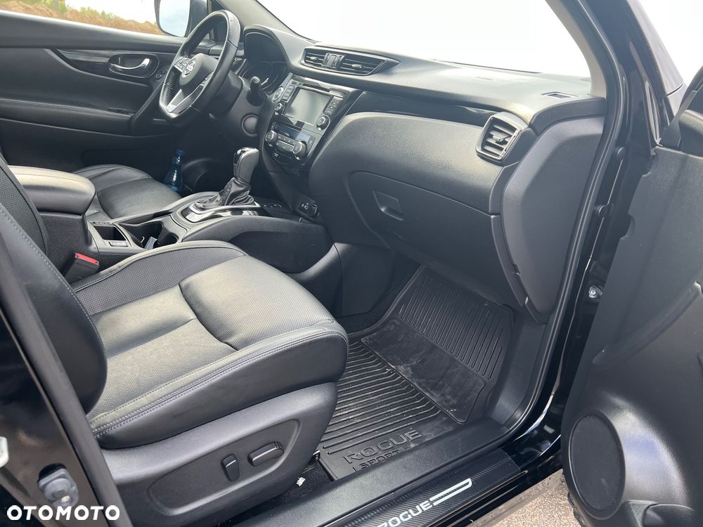 Nissan Rogue - 12