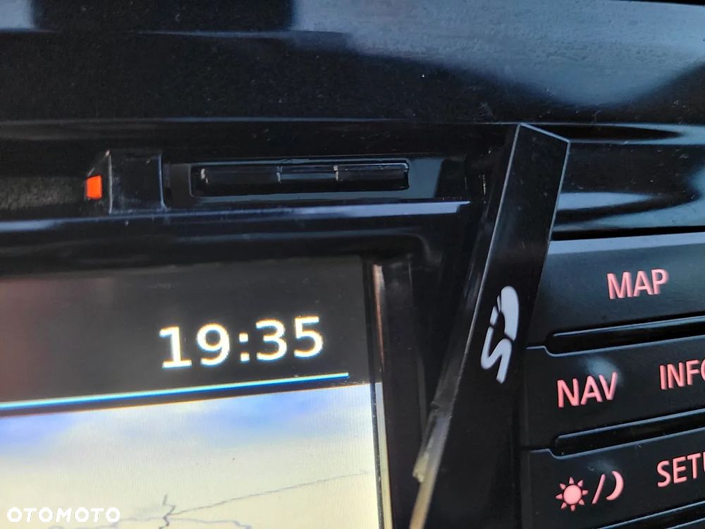 Nissan Qashqai 1.6 dCi Xtronic TEKNA+ - 16