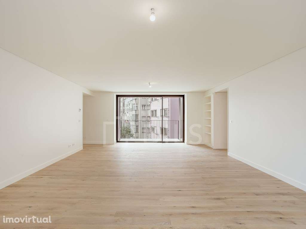 Apartamento T3 com área exterior e garagem no Areeiro, Lisboa - Grande imagem: 3/57