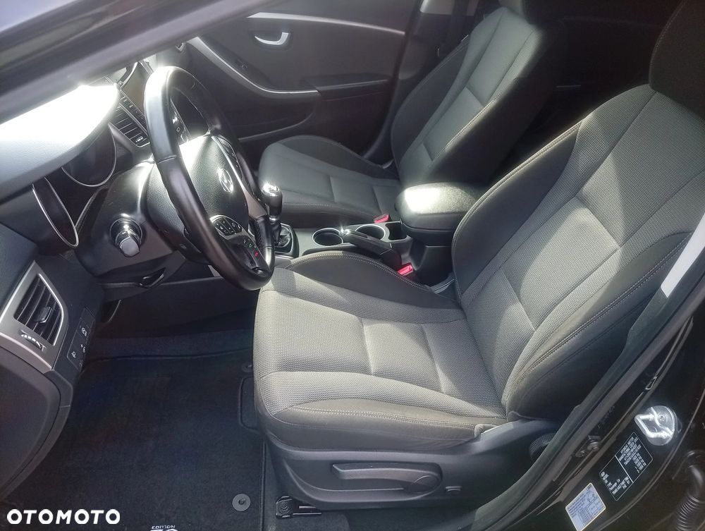 Hyundai i30 - 33