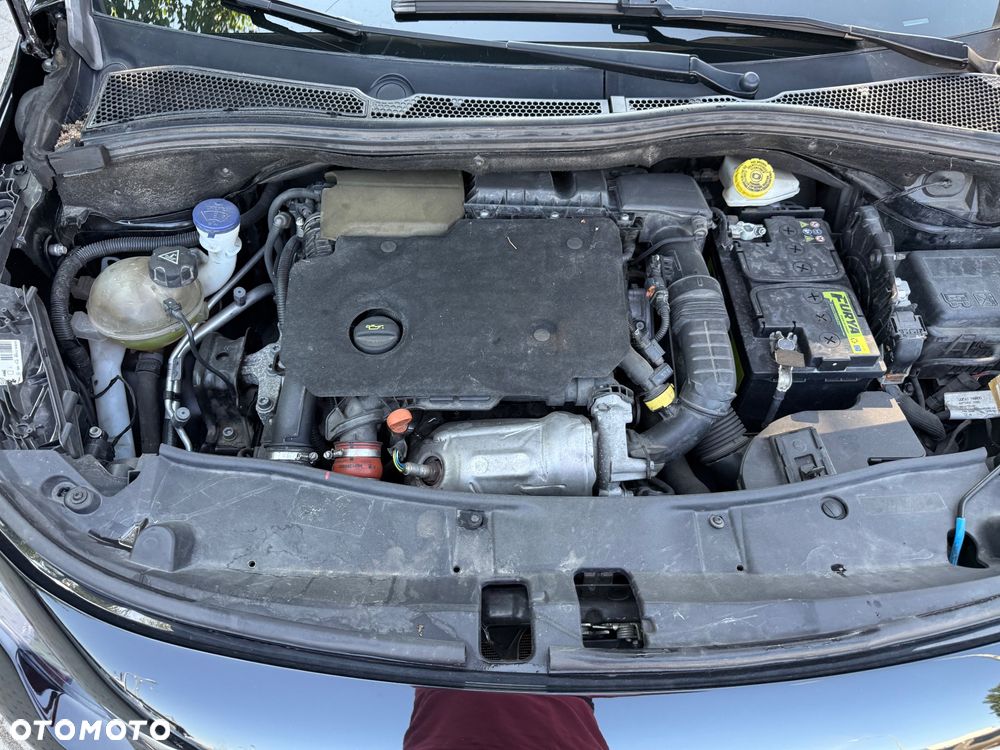 Peugeot 2008 BlueHDi 100 STOP & START Active - 16