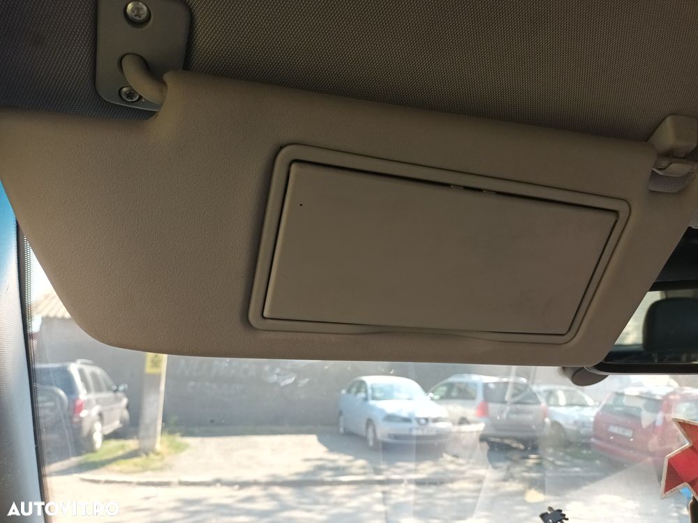 Dezmembrari  Opel ZAFIRA B  2005  > 0000 1.9 CDTI Motorina - 30