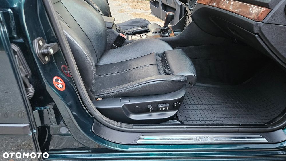 BMW Seria 5 - 22