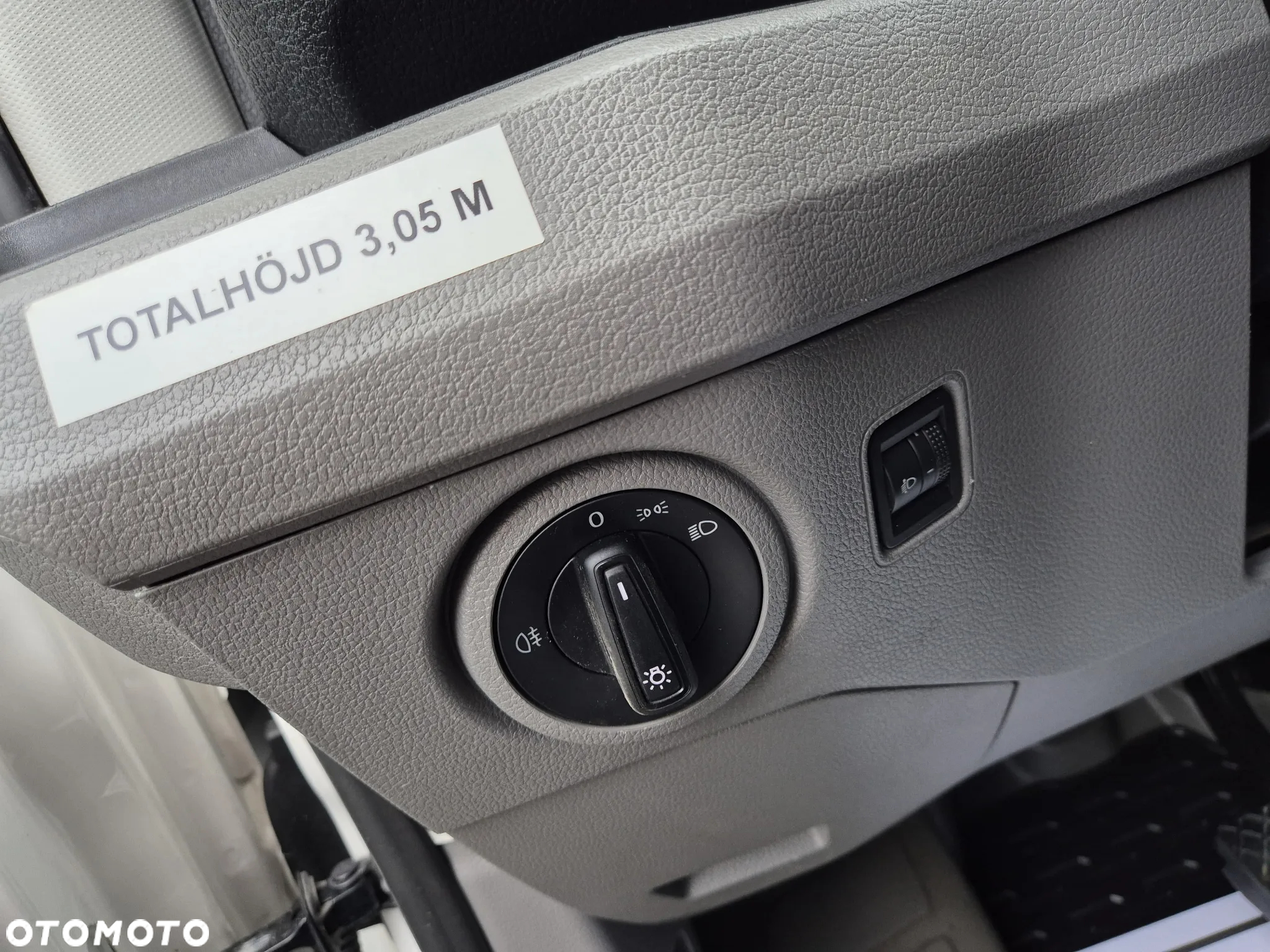 MAN TGE 3.180 DSG 4Motion / 4X4 / CHŁODNIA MITSUBISHI / WINDA ZEPRO 750KG / WEBASTO / BEZWYPADKOWY / 8 EUROPALET / STAN IDEALNY / RZADKOŚĆ NA RYNKU! - 27