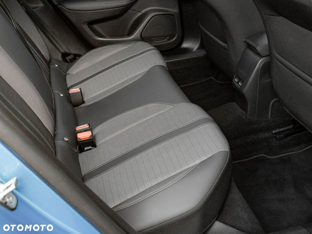 Peugeot 2008 1.2 PureTech Allure Pack S&S EAT8 - 33