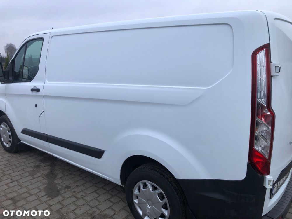 Ford Custom - 6