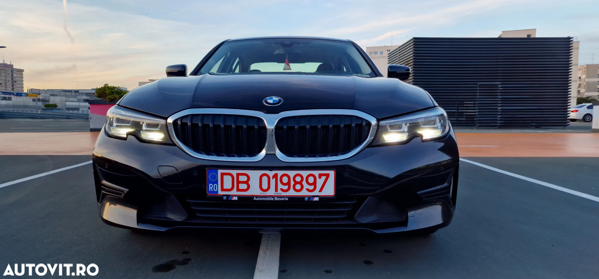 BMW Seria 3 318d AT MHEV - 40