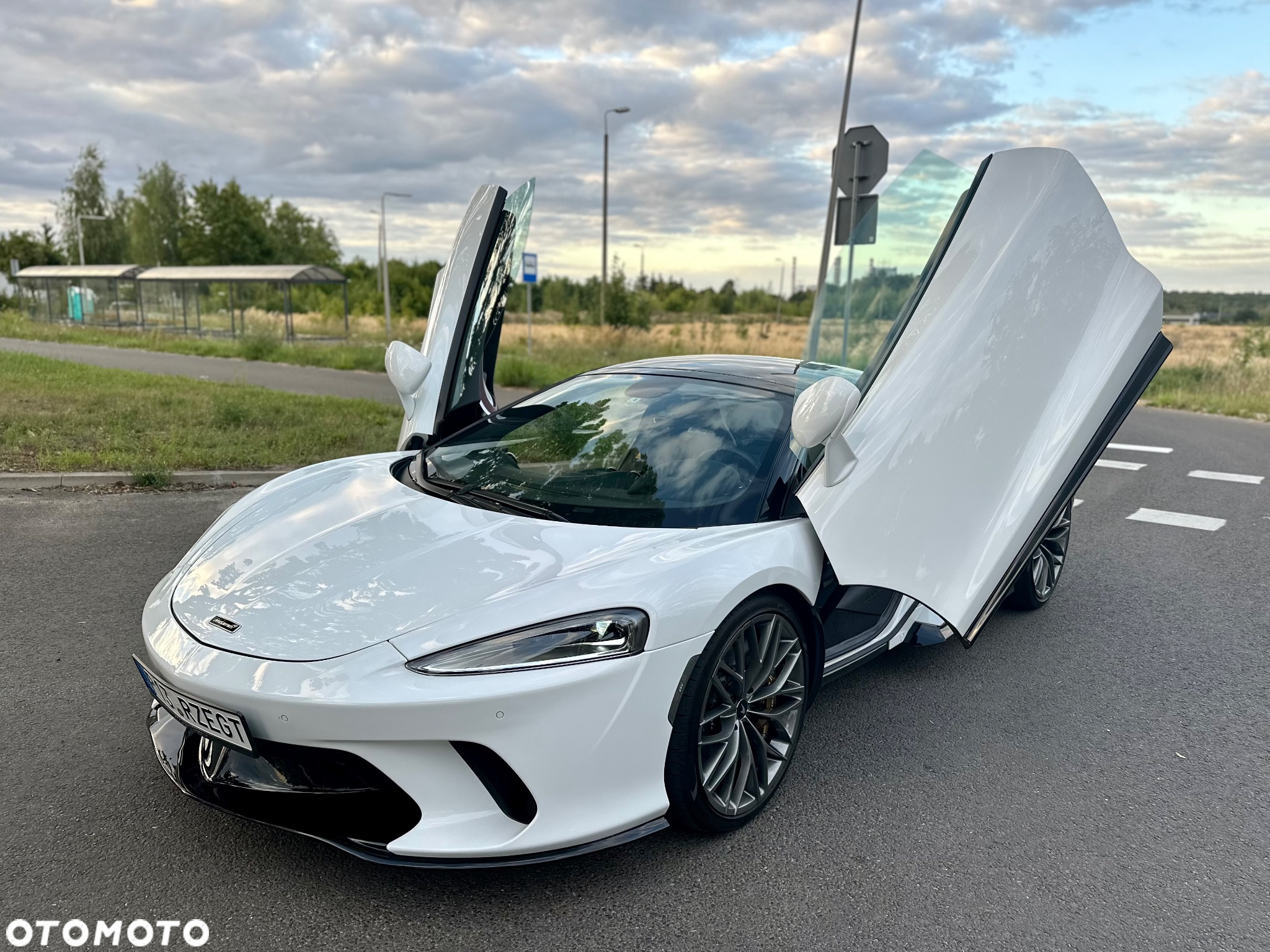 McLaren GT Standard - 15