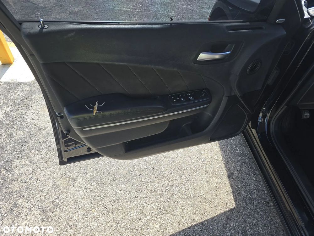 Dodge Charger 3.6 GT - 9