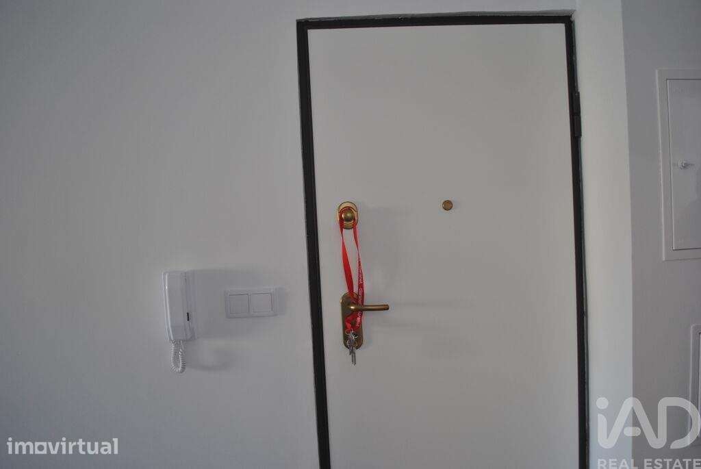 Apartamento T2 em Odivelas de 67,52 m2 - Grande imagem: 2/27