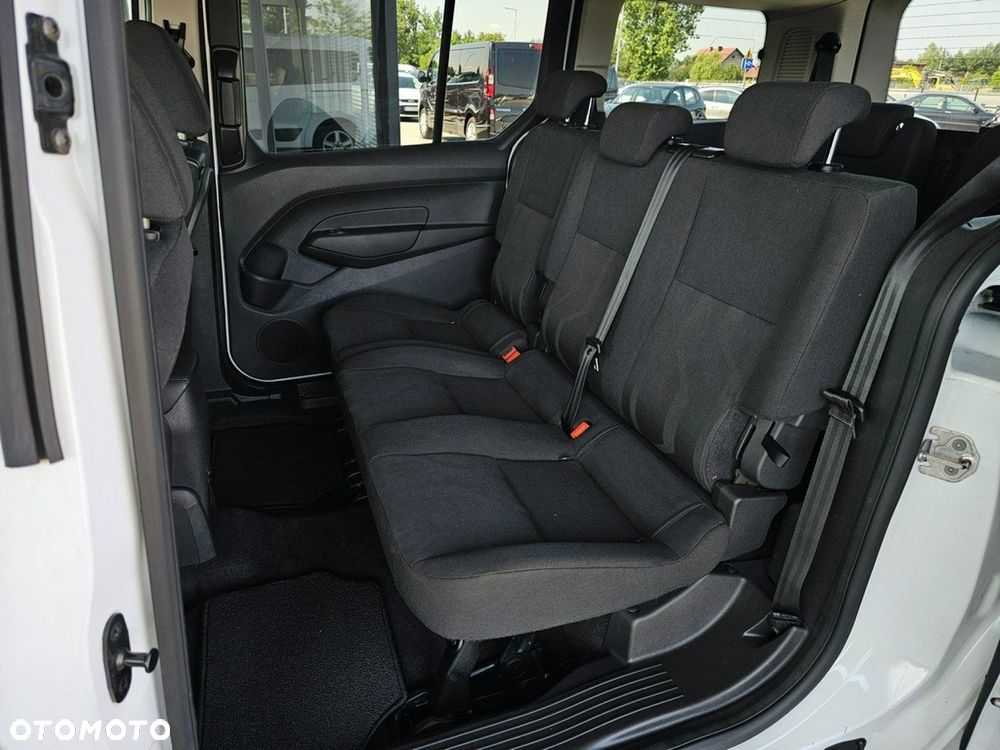 Ford Tourneo Connect Grand - 27