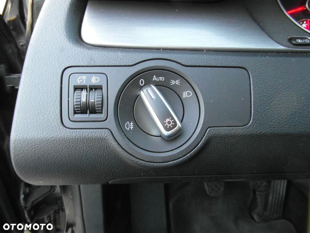 Volkswagen Passat 1.4 TSI BlueMotion Technology Comfortline - 28