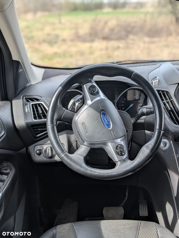 Ford Kuga 2.0 TDCi 4x4 Titanium - 9