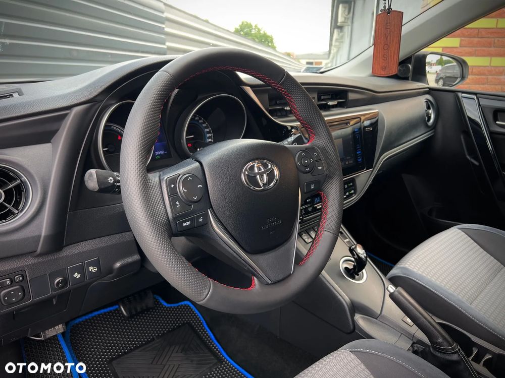 Toyota Auris Hybrid 135 Selection - 15