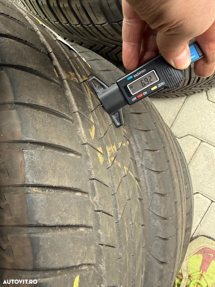 215 65 R17 VARA, KUMHO - 4