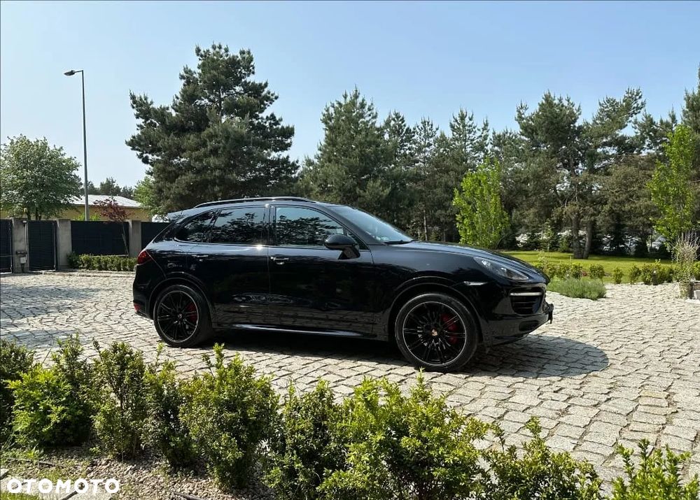 Porsche Cayenne GTS - 12