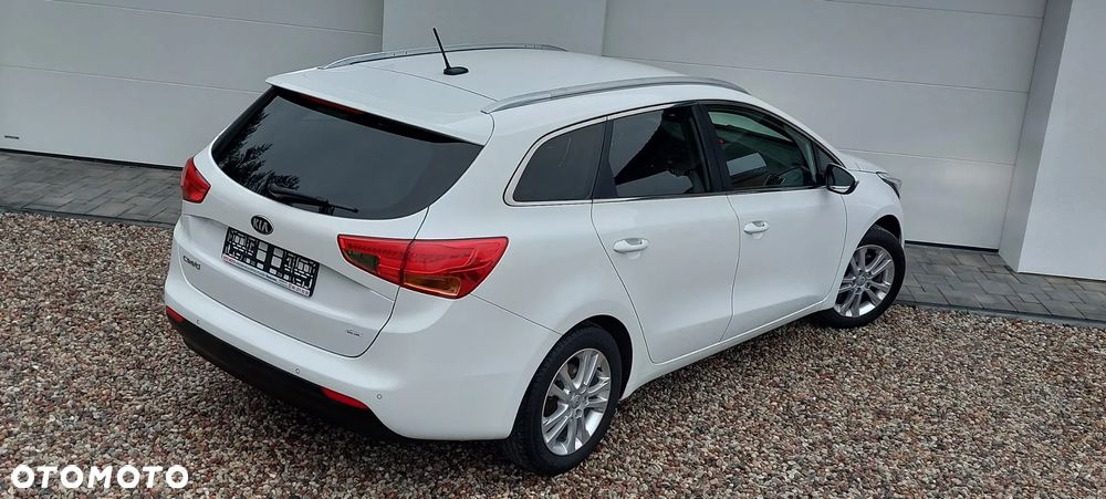 Kia Ceed 1.4 CVVT ISG Spirit - 38