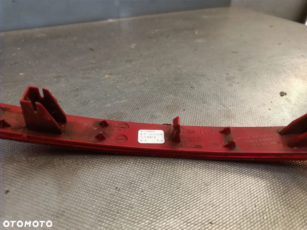 Odblask tylnego zderzaka Seat Leon 3 III Kombi Prawy 5F9945106C - 9