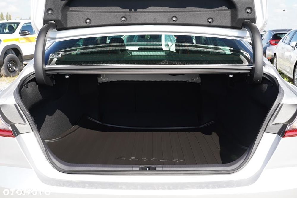 Toyota Camry 2.5 Hybrid Dynamic Force Comfort e-CVT - 9
