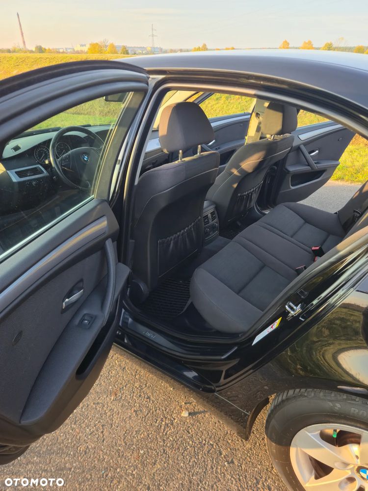 BMW Seria 5 520d - 15