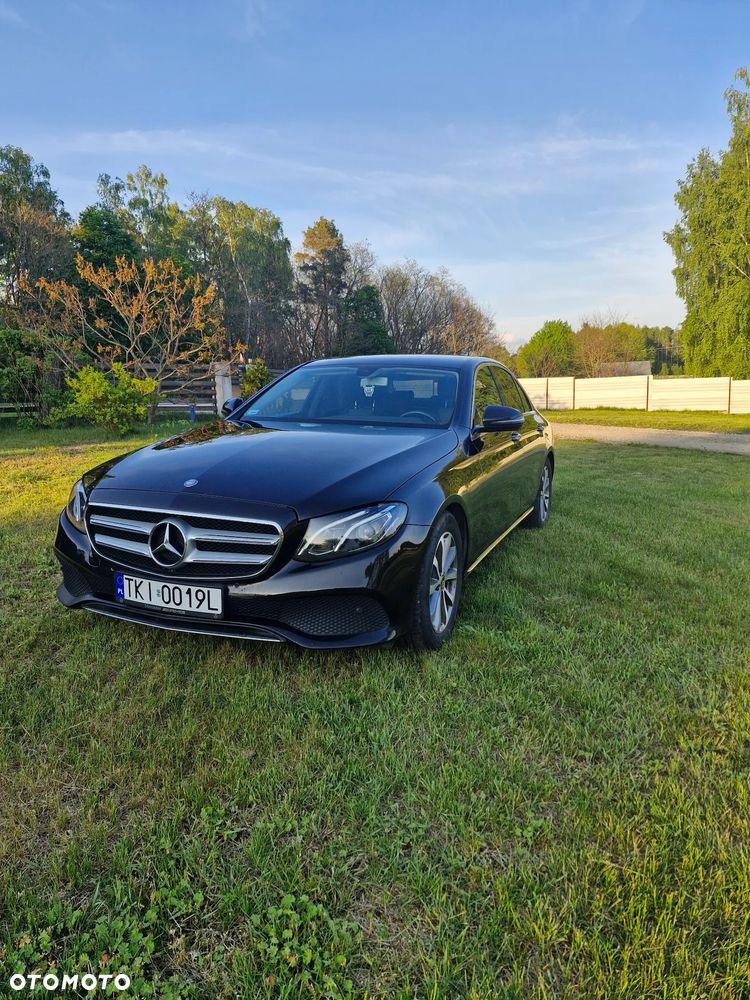 Mercedes-Benz Klasa E 220 d 4-Matic 9G-TRONIC - 2