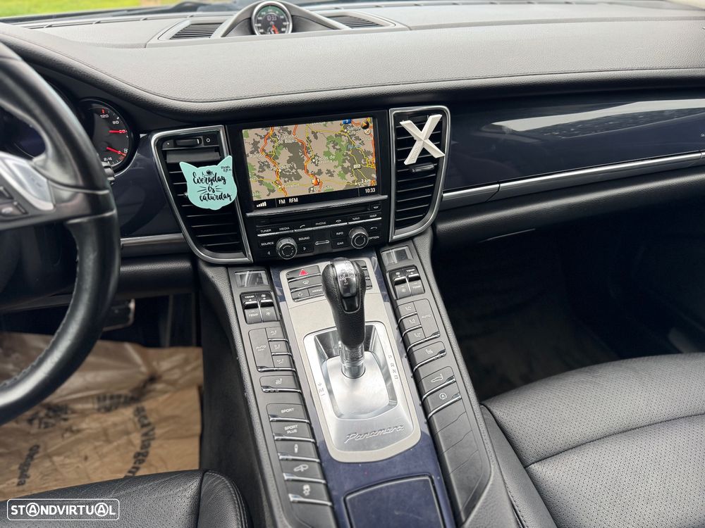 Porsche Panamera 4 PDK Platinum Edition - 24
