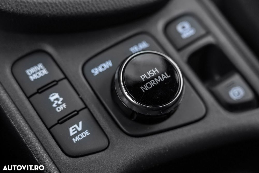 Toyota Yaris Cross 1.5 VVT-i HSD 4x4 Dynamic - 11