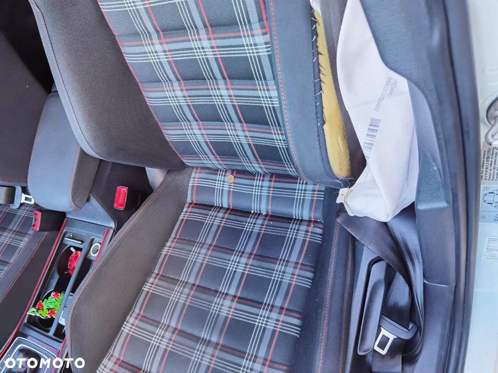 Volkswagen Golf GTI Performance BlueMotion Technology DSG - 5