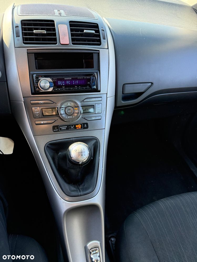 Toyota Auris 2.0 D-4D Edition - 11