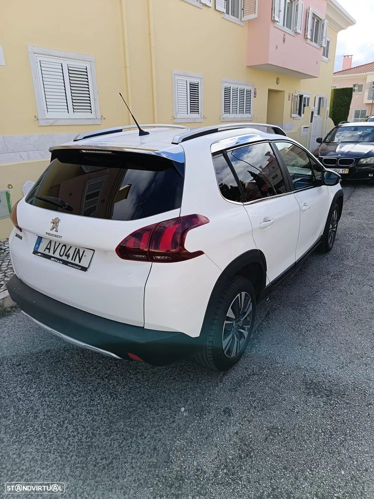 Peugeot 2008 1.2 PureTech Allure EAT6 - 1